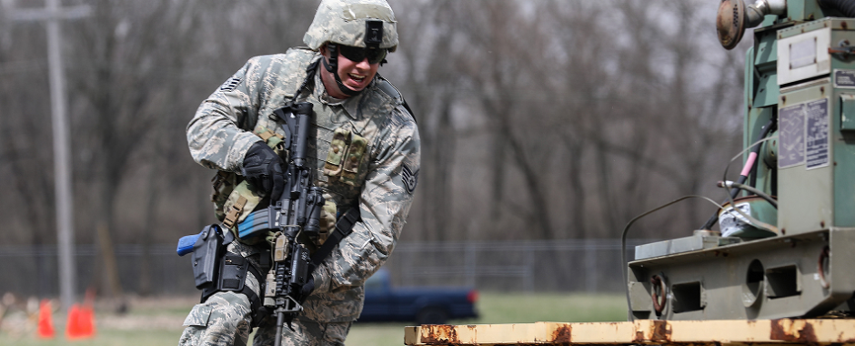 us military personnel in full combat gear